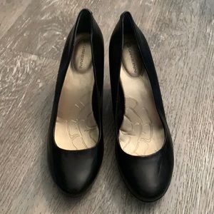 New Giani Bernini shoes size 7 color black
